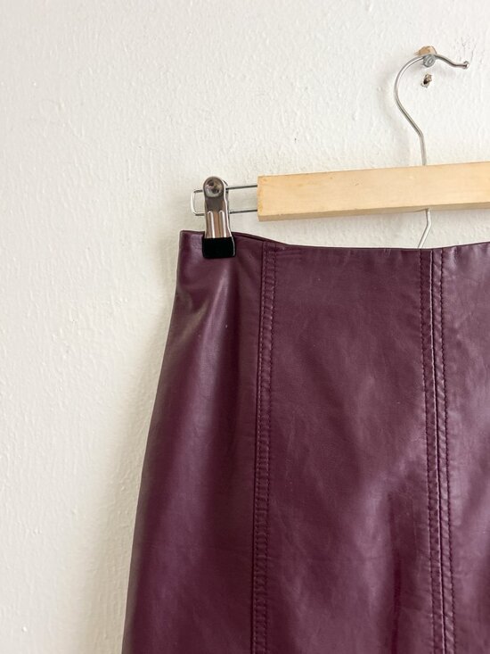 Free People Modern Femme Plum Purple Vegan Leather Mini Skirt SZ 2 - Picture 5 of 10